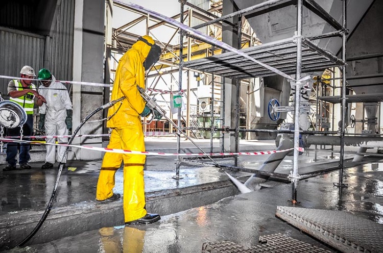 Industrial-Cleaning